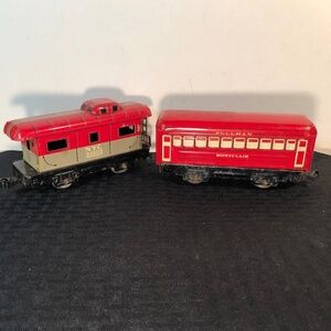 Set of 2 Marx Tin litho O gauge Pre war Train cars passenger and caboose